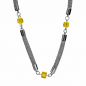 Unsere Halskette Gliederkette aus Edelstahldraht besteht aus einem speziellen Edelstahl Drahtgeflecht als Kette. Dieses Geflecht ist einzigartig und wurde bei uns im Haus entworfen. Die Kette hat Swarovski Beats zwischen den einzelnen Gliedern. Diese Beat