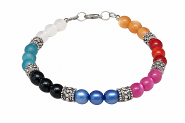 Unser Armband Regenbogen ist mit jeweils drei Polarisperlen die die Farben des Regenbogens darstellen, gefertigt und mit Ornamentperlen getrennt. Das Armband ist durch liebevolle Handarbeit in unserem Atelier in Abenberg gefertigt.
