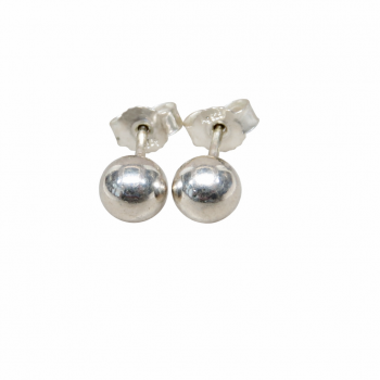 Unsere Ohrstecker Lady Glitzer Silber sind aus Sterlingsilber hergestellt und sind mit eine Silberkugel gemacht.