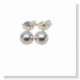 Unsere Ohrstecker Lady Glitzer Silber sind aus Sterlingsilber hergestellt und sind mit eine Silberkugel gemacht.